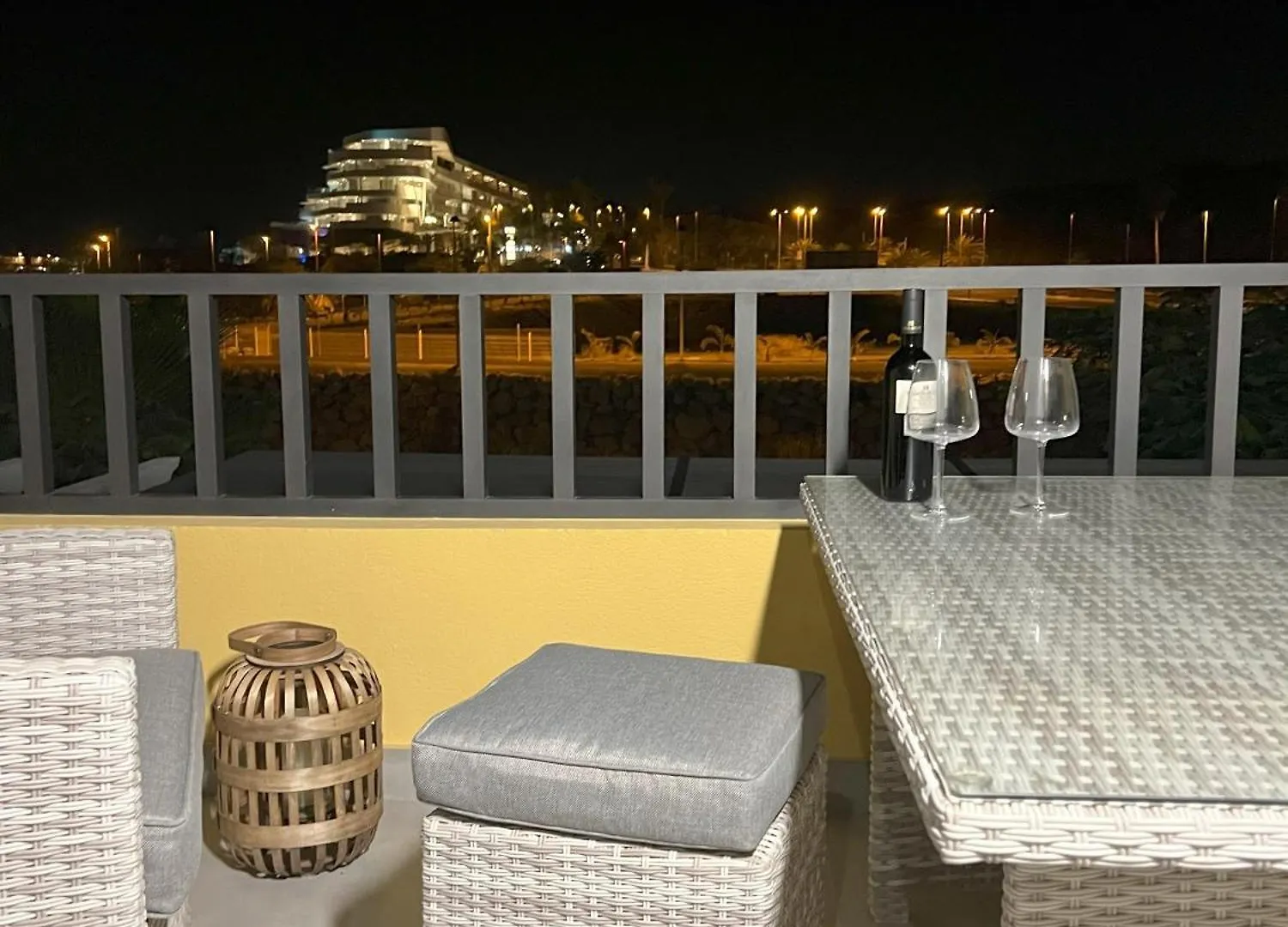 Luxury Beach Villa 阿德耶 0*,
